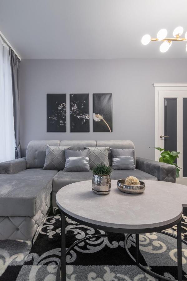 Dandelion Apartment In The Heart Of Kaunas Exterior foto